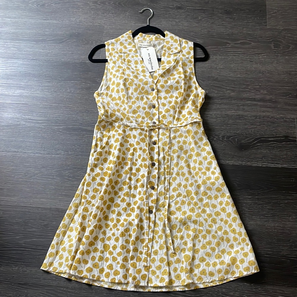 NWT Sm wardrobe dress size medium